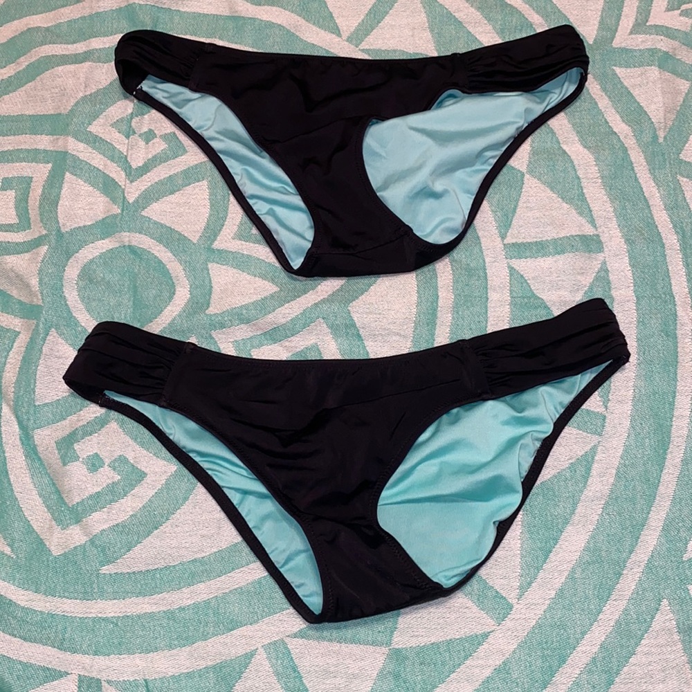 Black bikini bottoms